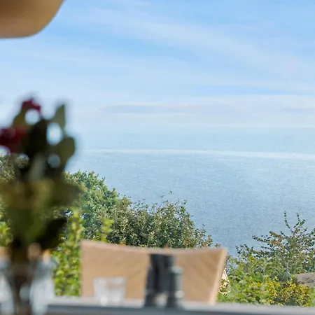 Awesome Home In Svaneke With House Sea View سفانيكي